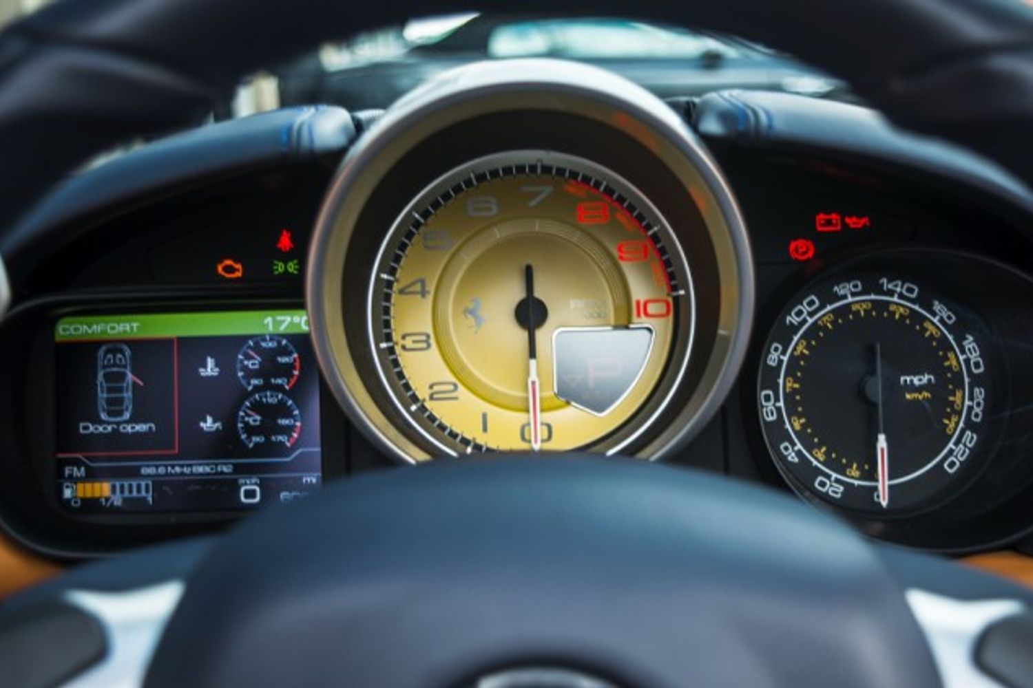 FERRARI CALIFORNIA CONVERTIBLE T Auto