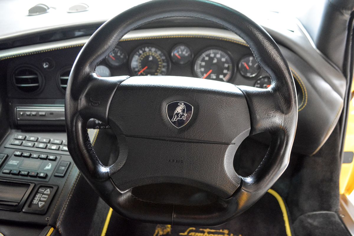 LAMBORGHINI DIABLO VT Roadster
