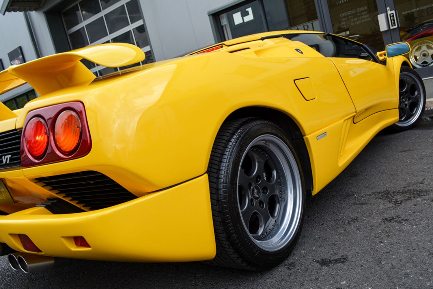 LAMBORGHINI DIABLO VT Roadster