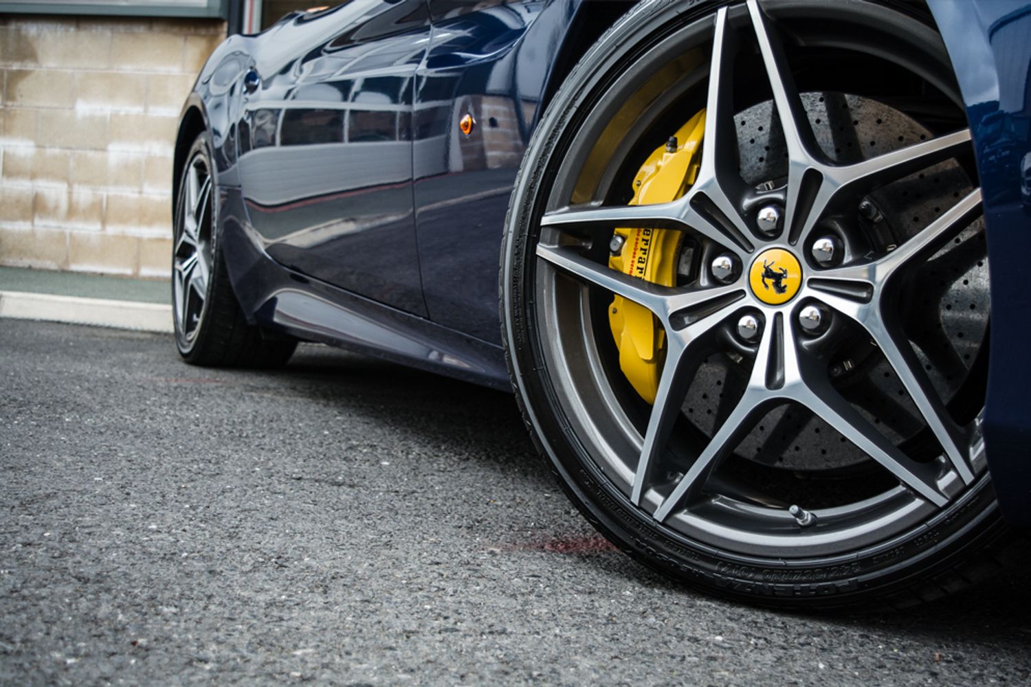 FERRARI CALIFORNIA CONVERTIBLE T Auto