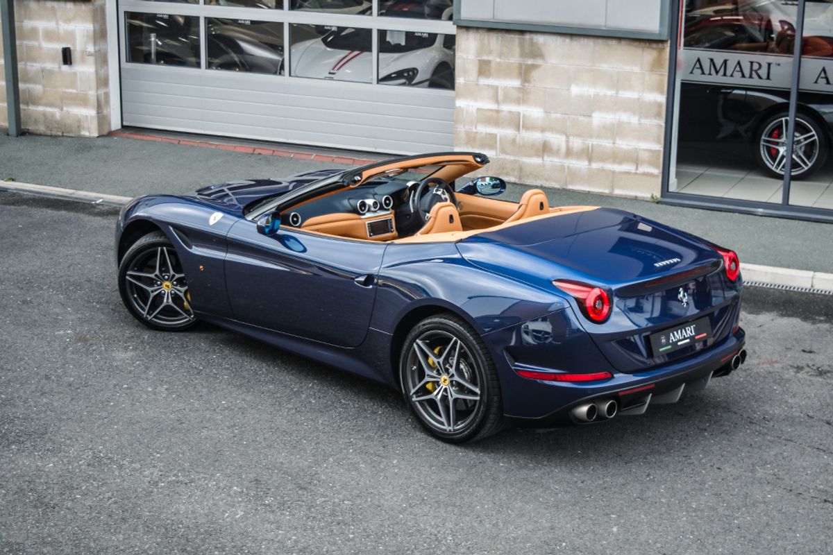 FERRARI CALIFORNIA CONVERTIBLE T Auto