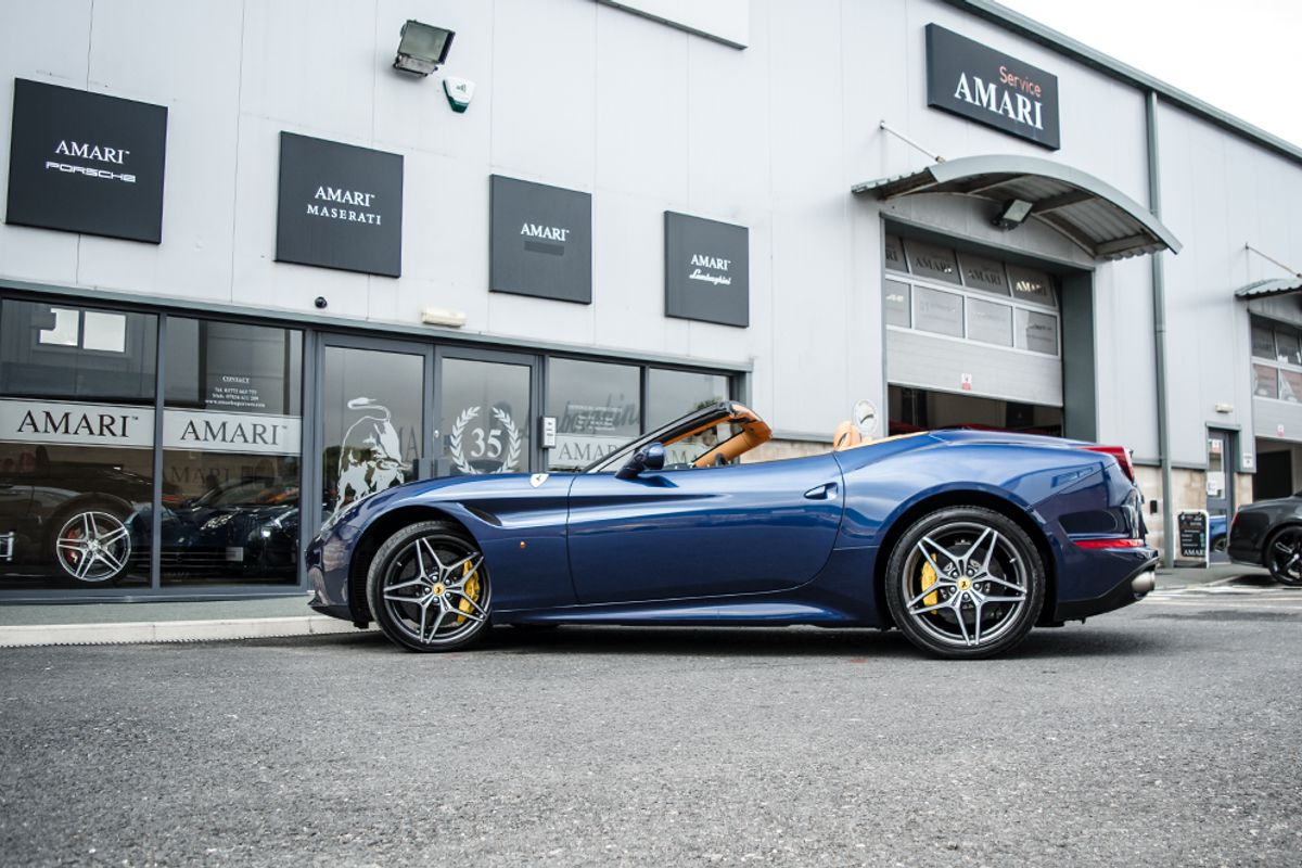 FERRARI CALIFORNIA CONVERTIBLE T Auto