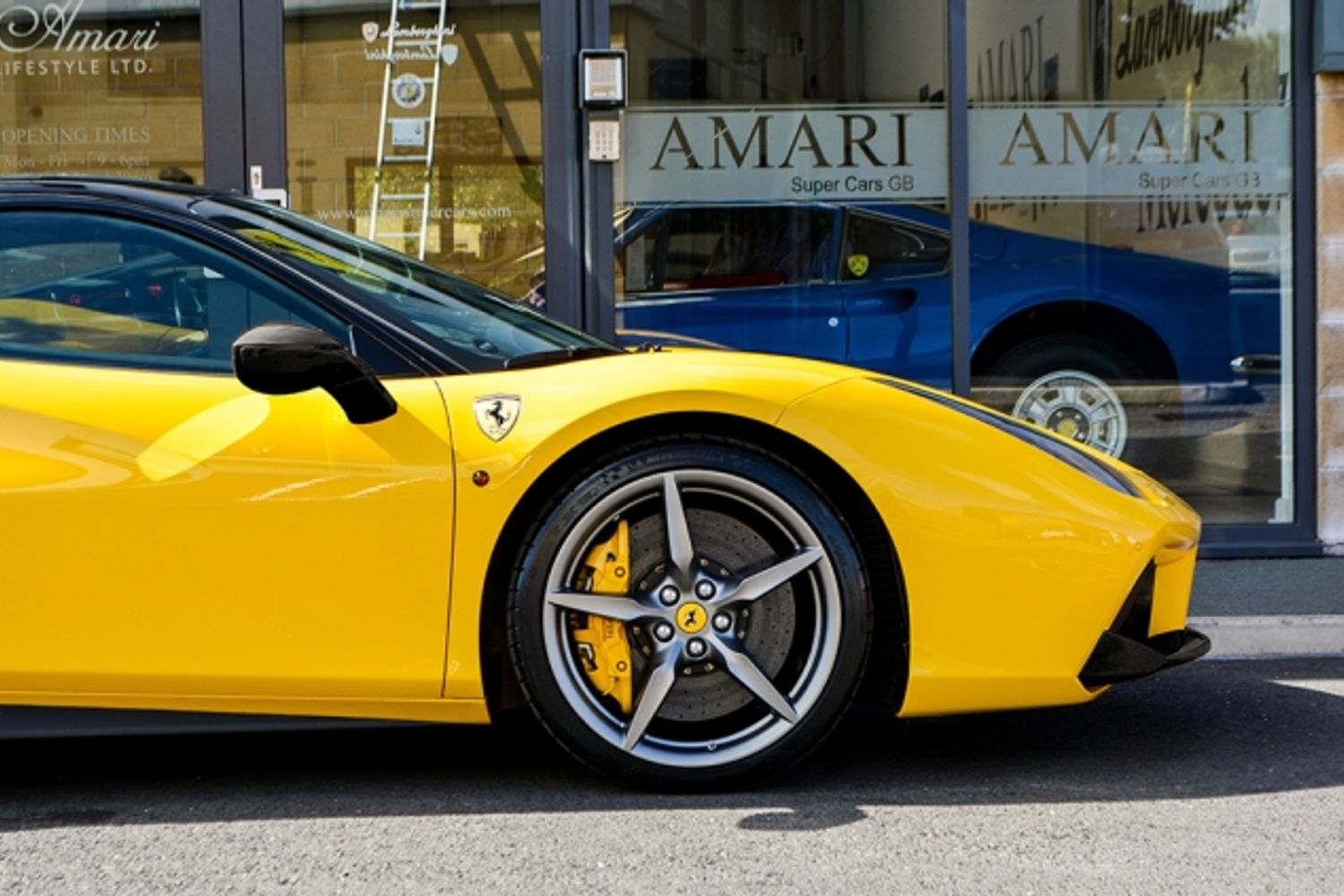 FERRARI 488 GTB Left Hand Drive