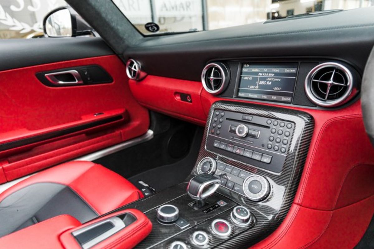 MERCEDES-BENZ SLS SLS 63 AMG Roadster Auto