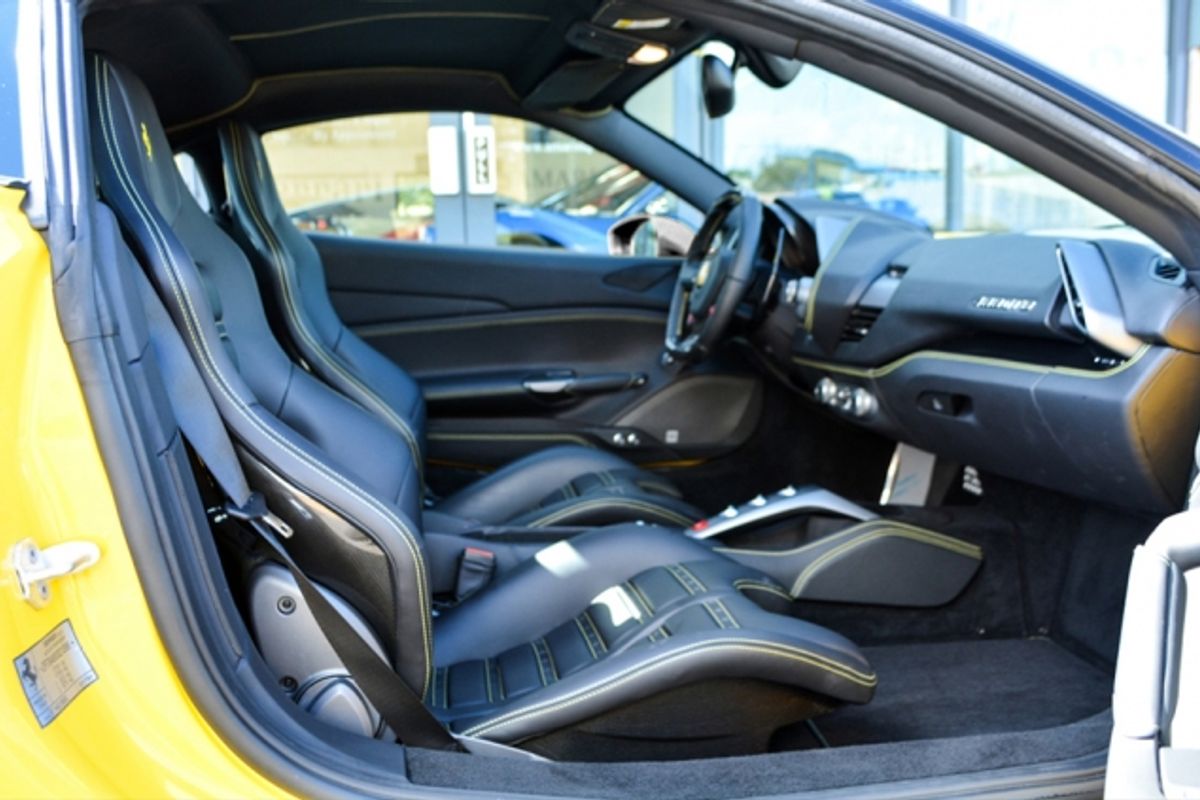 FERRARI 488 GTB Left Hand Drive