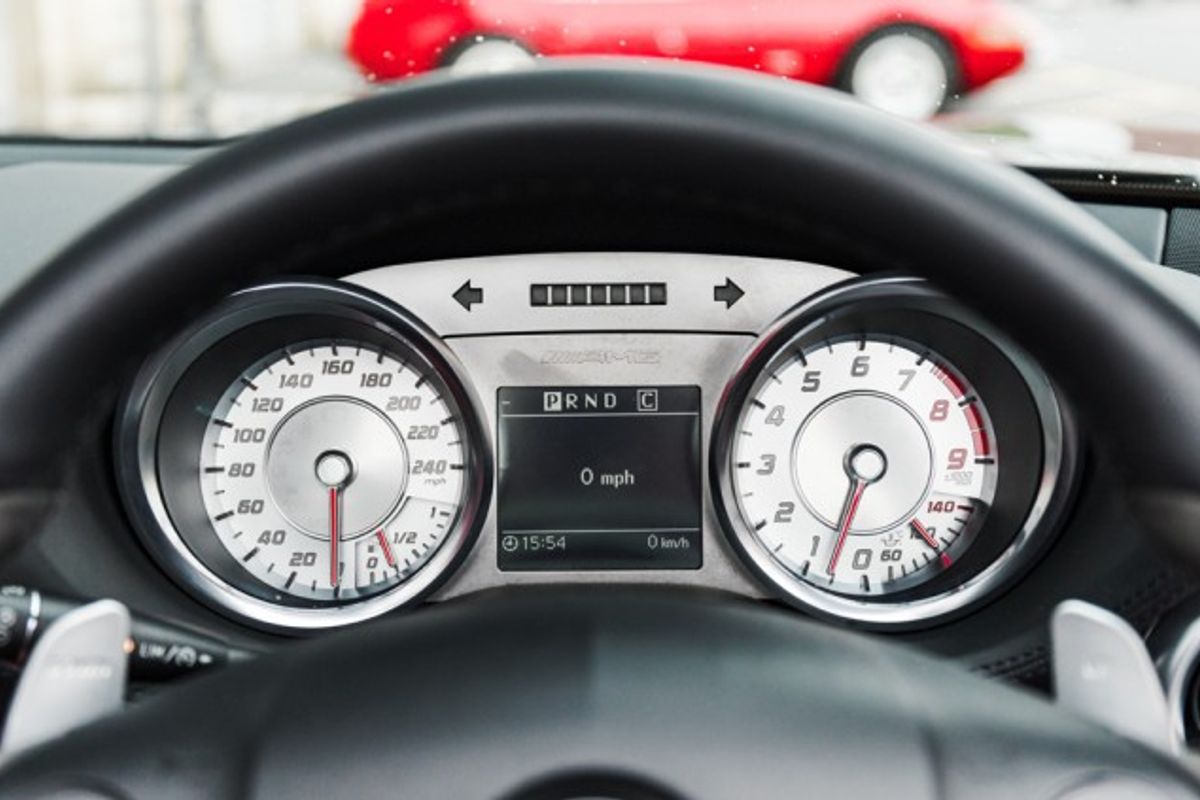 MERCEDES-BENZ SLS SLS 63 AMG Roadster Auto
