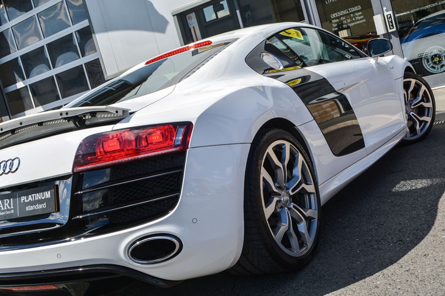 AUDI R8 COUPE 5.2 FSI Quattro R Tronic