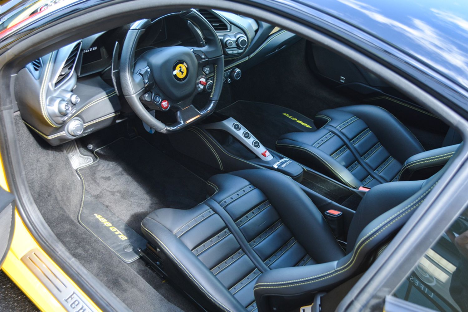 FERRARI 488 GTB Left Hand Drive