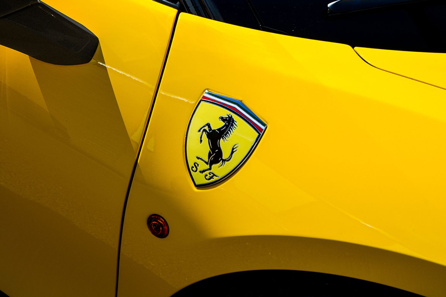 FERRARI 488 GTB Left Hand Drive