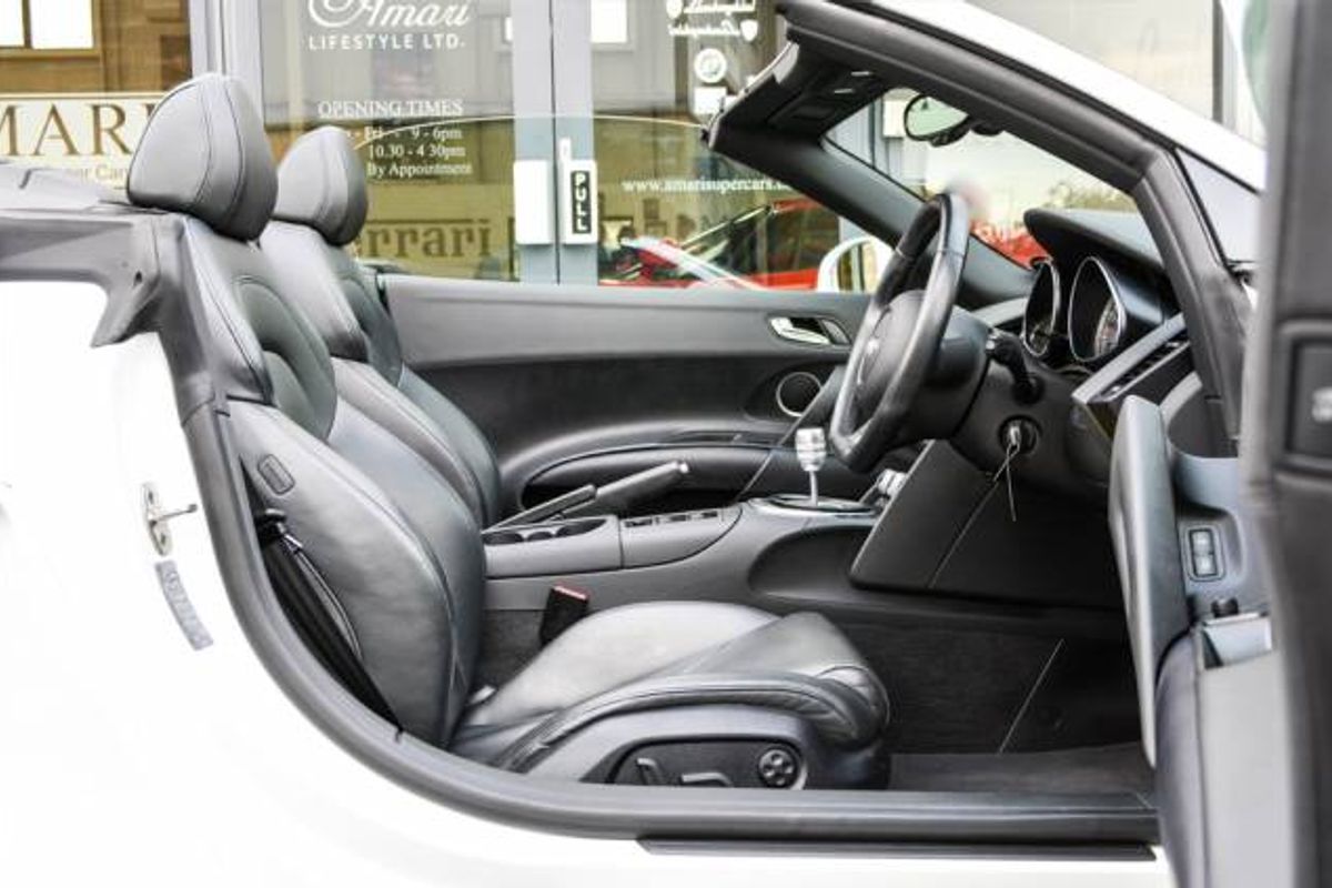 AUDI R8 SPYDER 4.2 FSI Quattro