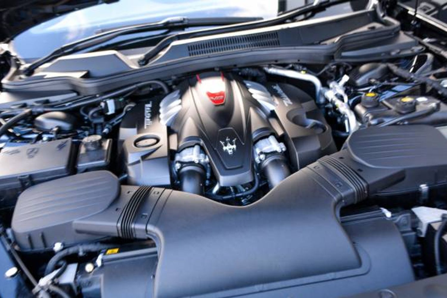 MASERATI QUATTROPORTE SALOON V8 GTS Auto