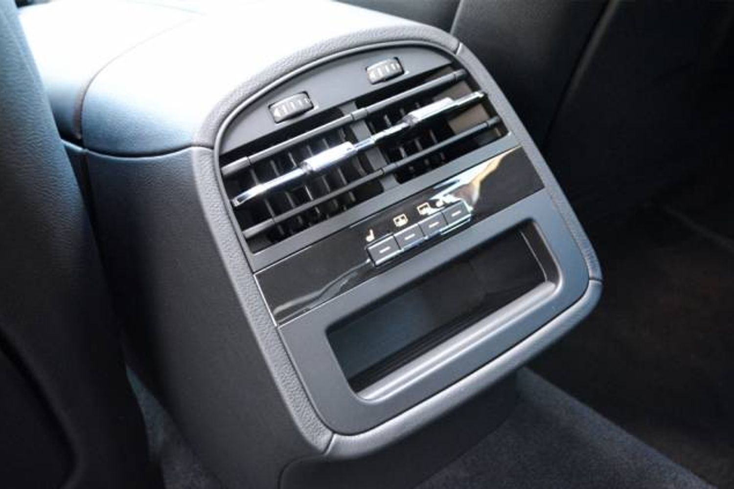 MASERATI QUATTROPORTE SALOON V8 GTS Auto
