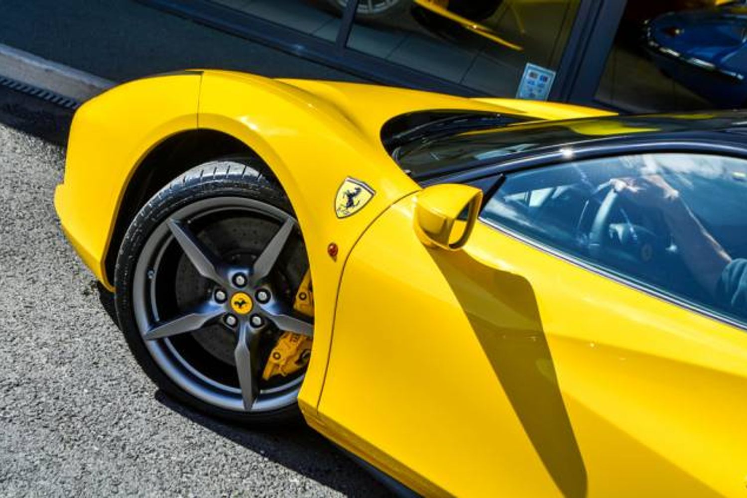 FERRARI 488 GTB Left Hand Drive