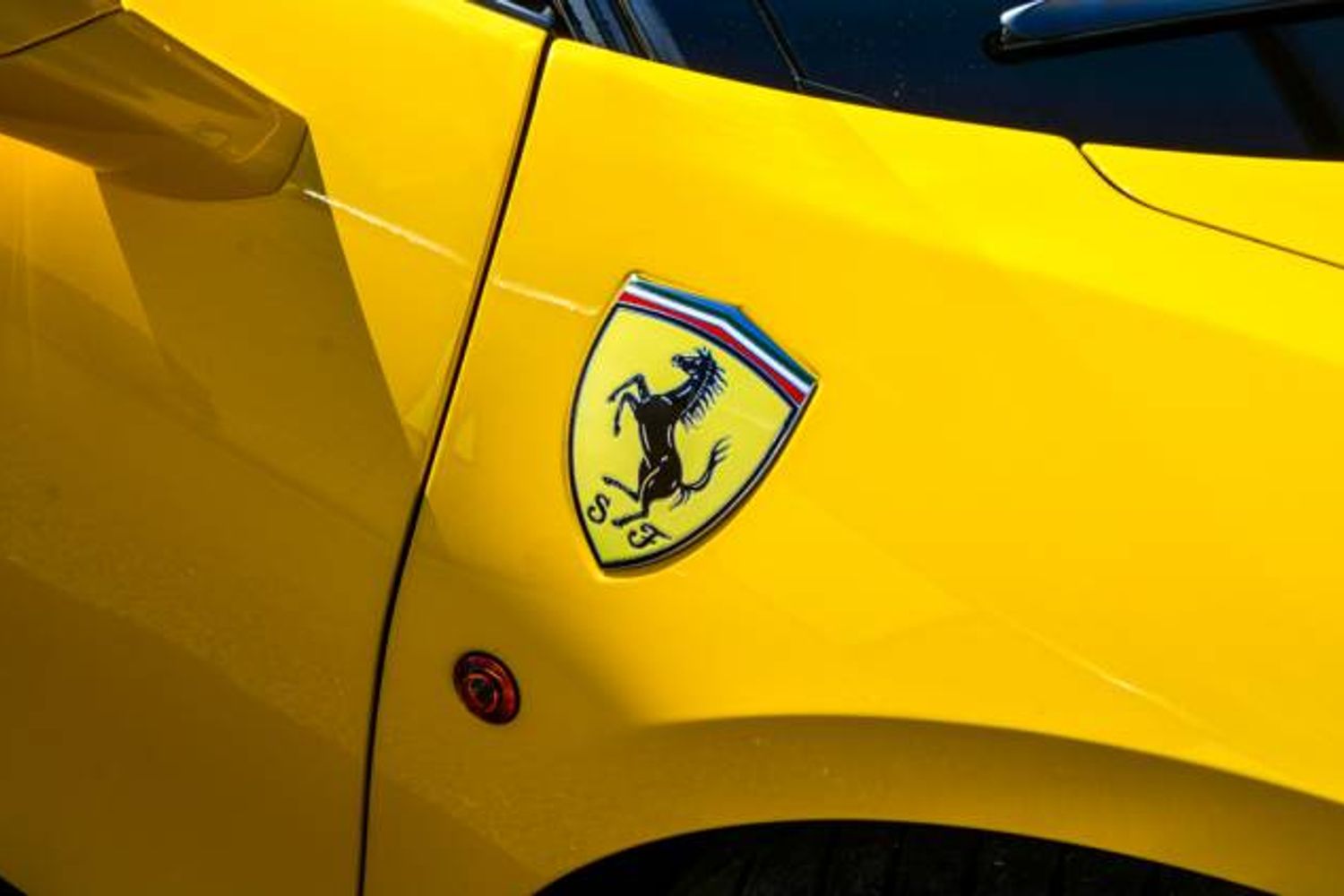 FERRARI 488 GTB Left Hand Drive