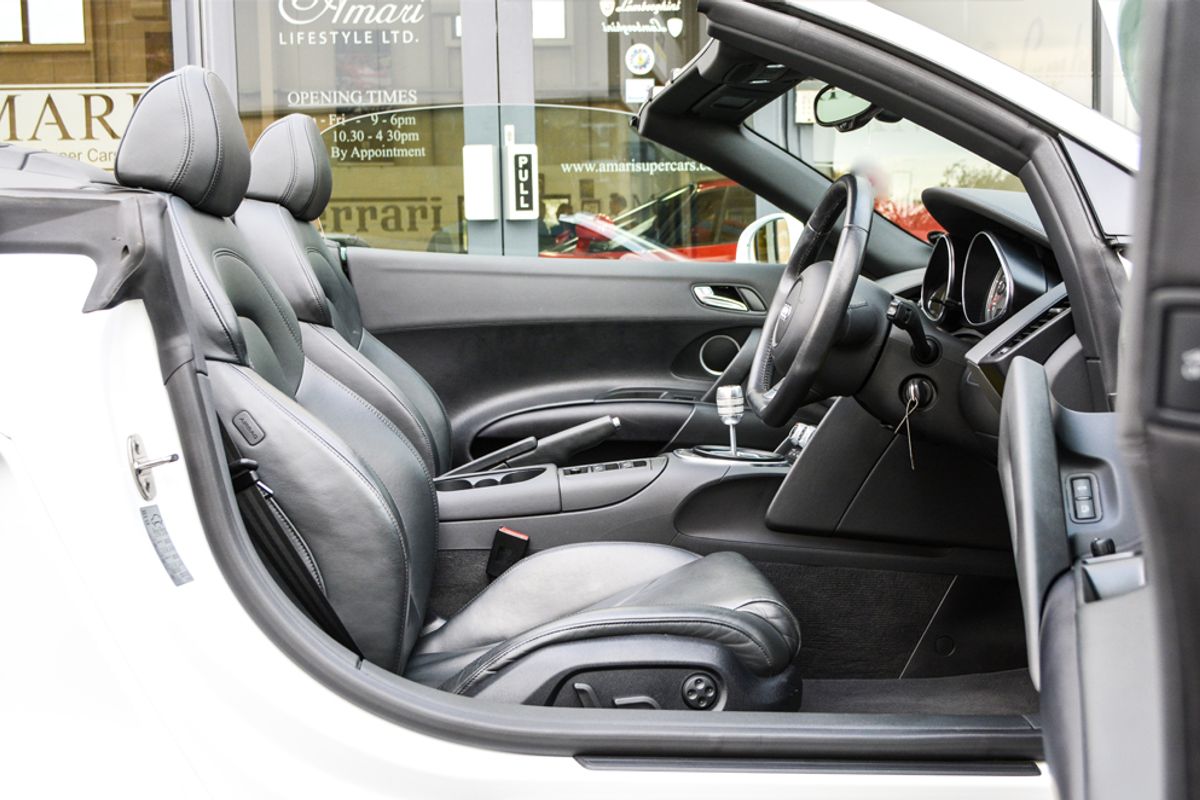 AUDI R8 SPYDER 4.2 FSI Quattro