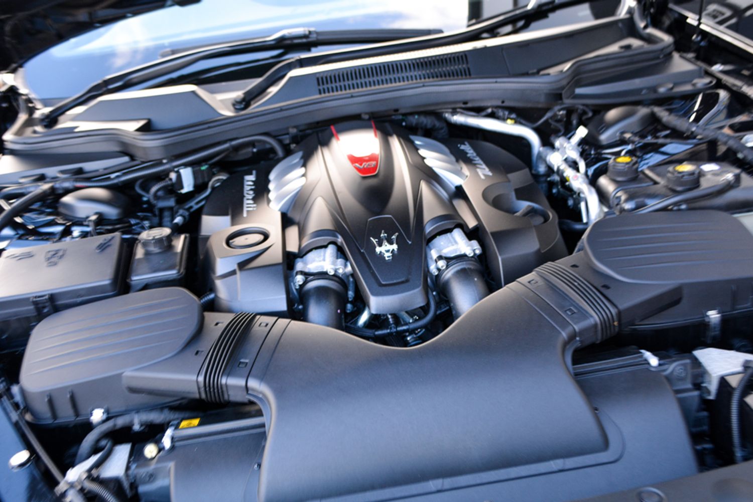 MASERATI QUATTROPORTE SALOON V8 GTS Auto