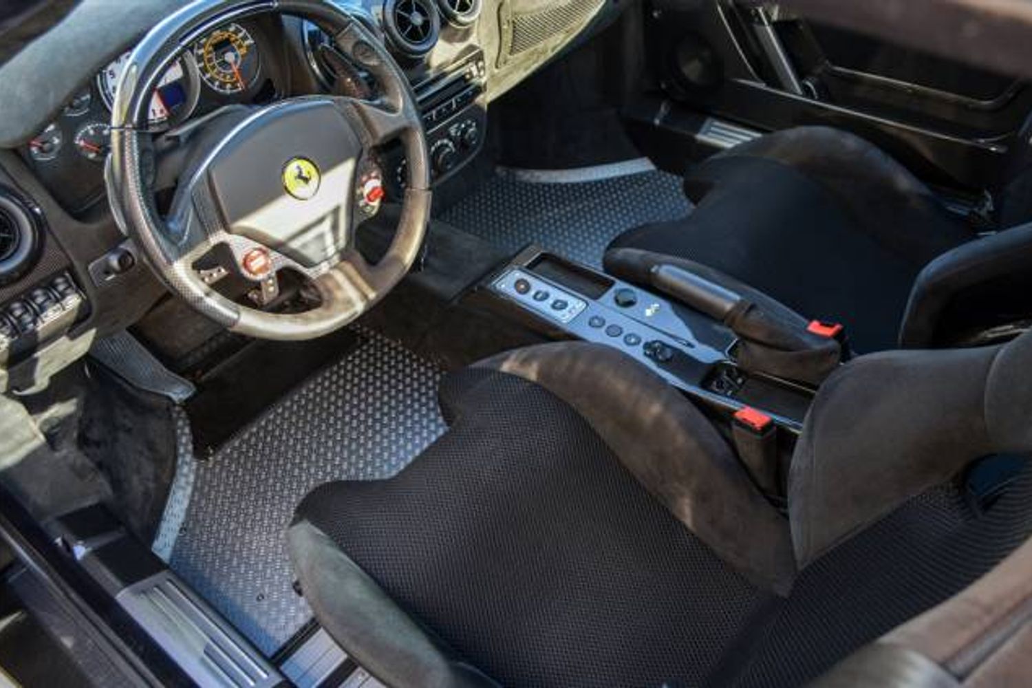FERRARI Scuderia Spider 16M One of 499 Spider 16M