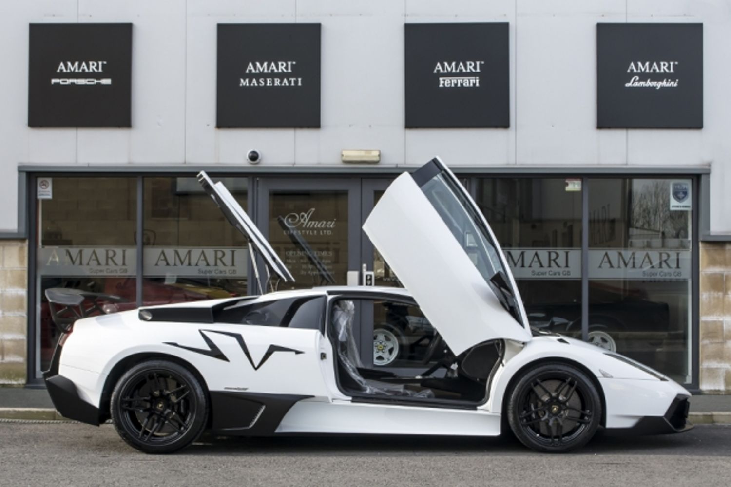 LAMBORGHINI Murcielago LP670-4 SV Superveloce