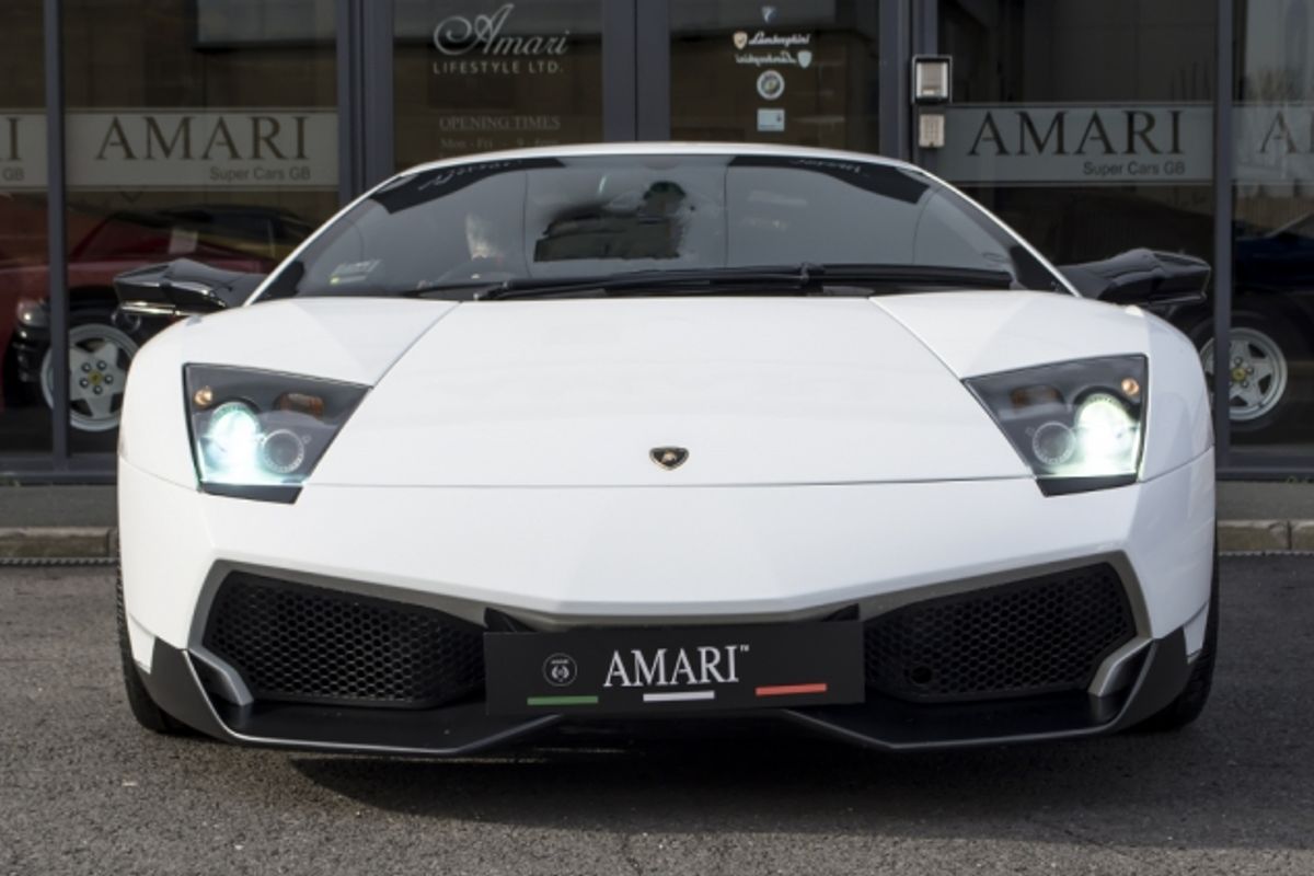 LAMBORGHINI Murcielago LP670-4 SV Superveloce