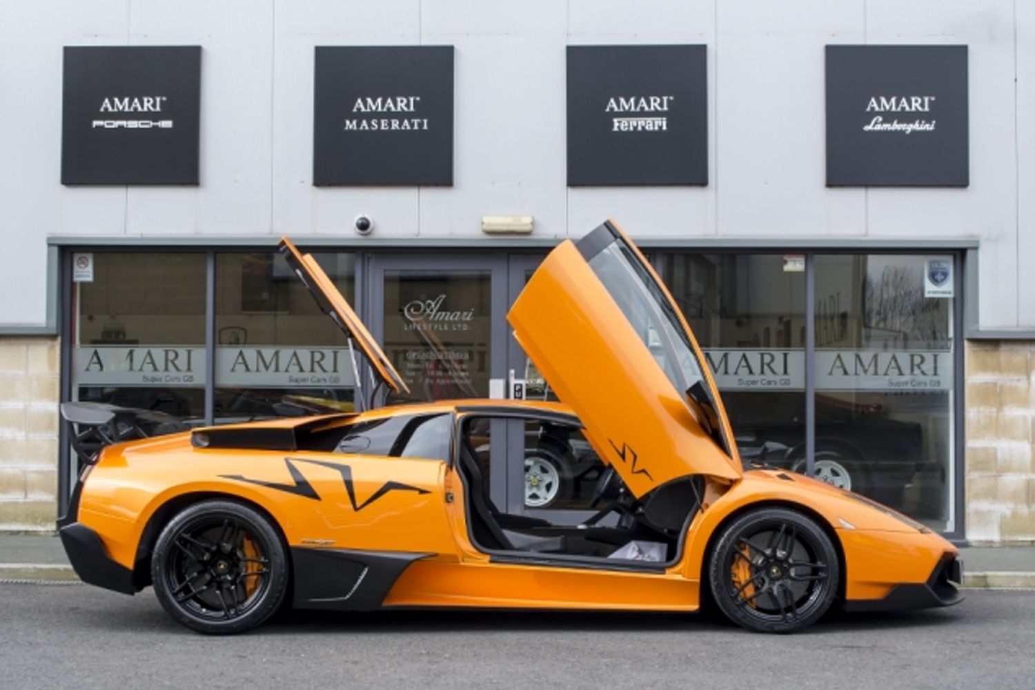LAMBORGHINI Murcielago LP670-4 SV Superveloce