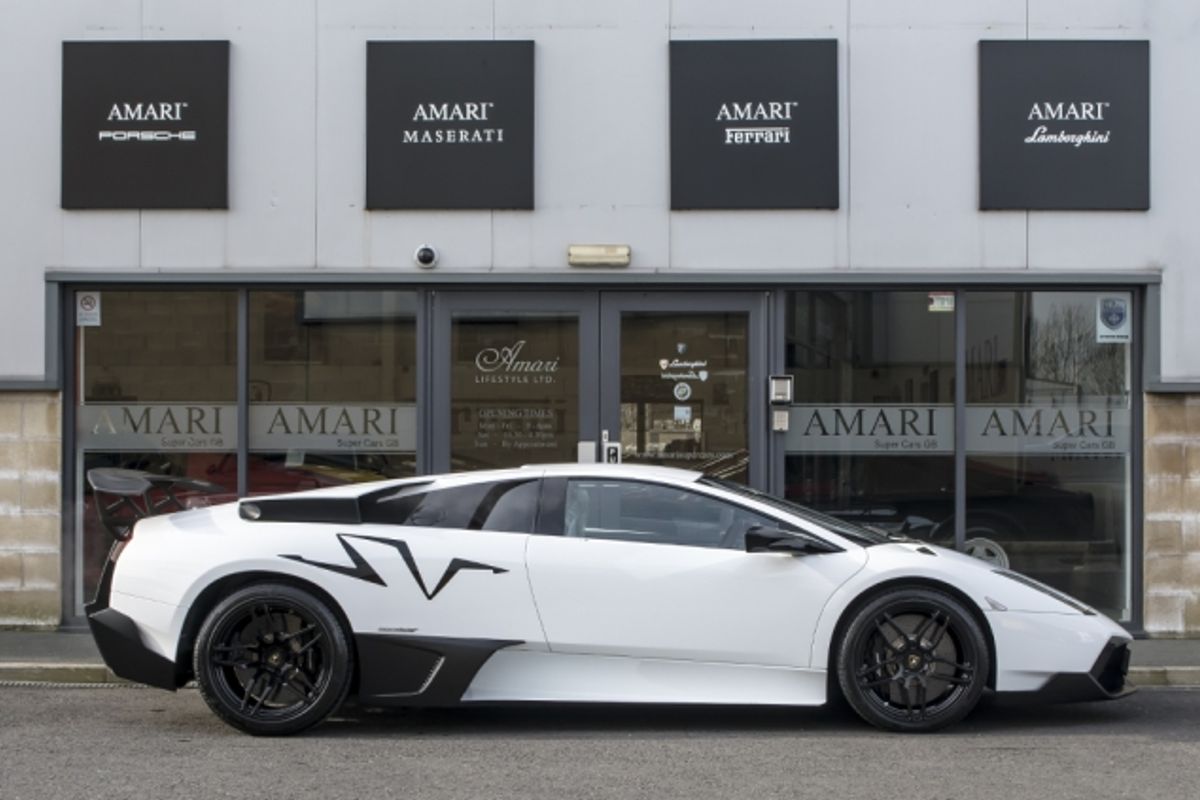 LAMBORGHINI Murcielago LP670-4 SV Superveloce