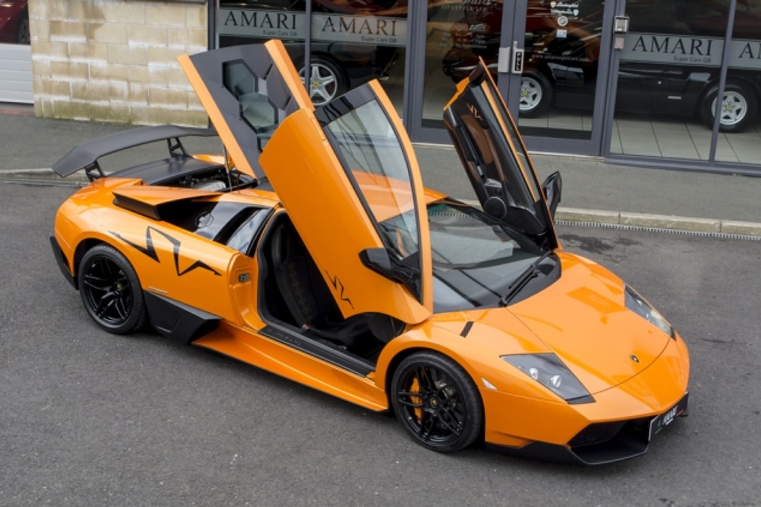 LAMBORGHINI Murcielago LP670-4 SV Superveloce