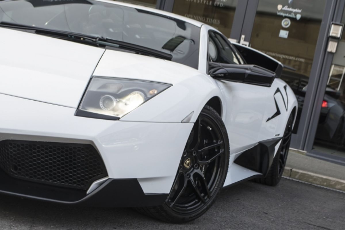 LAMBORGHINI Murcielago LP670-4 SV Superveloce