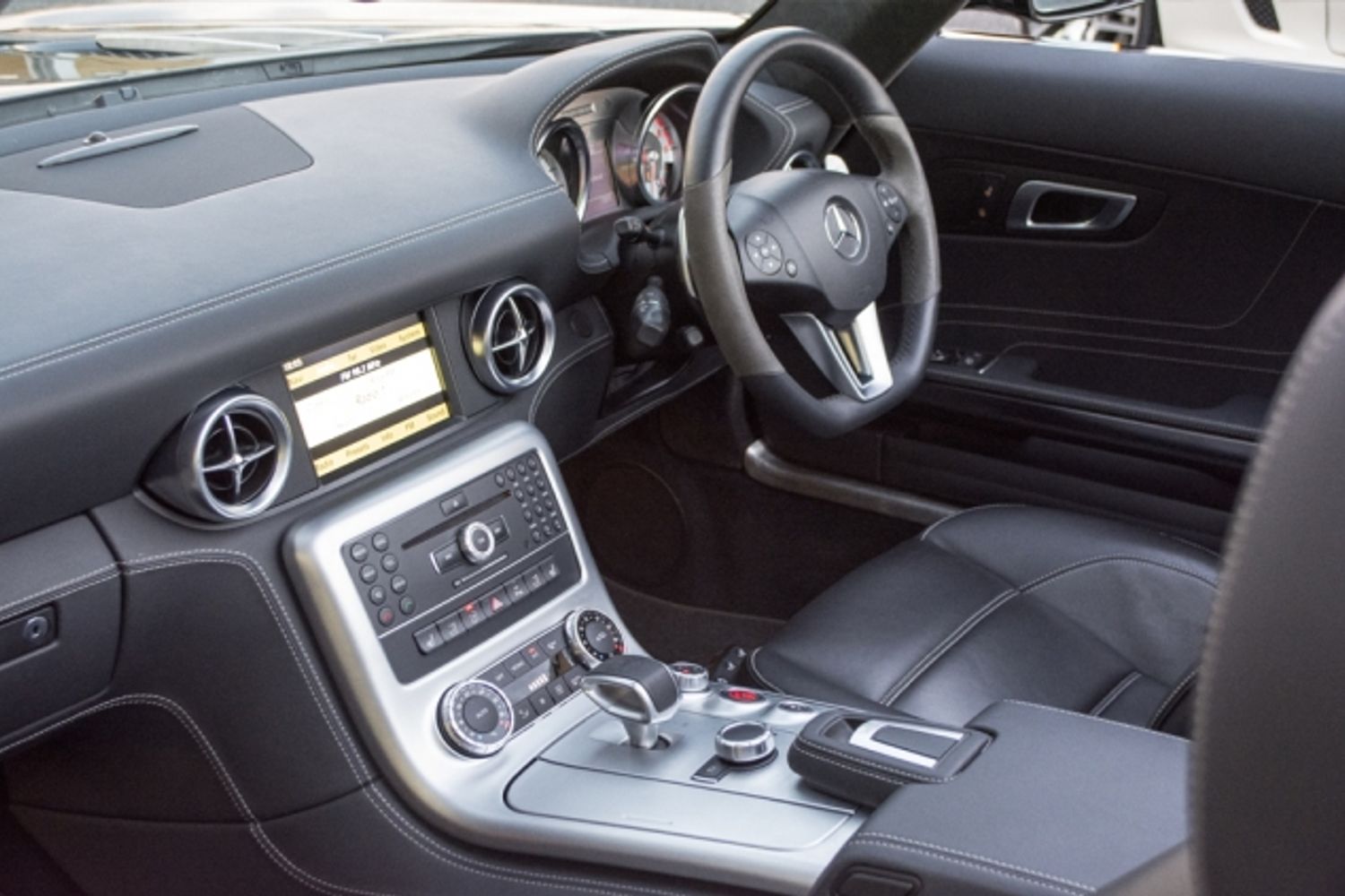 MERCEDES-BENZ SLS AMG ROADSTER SLS 63 Auto