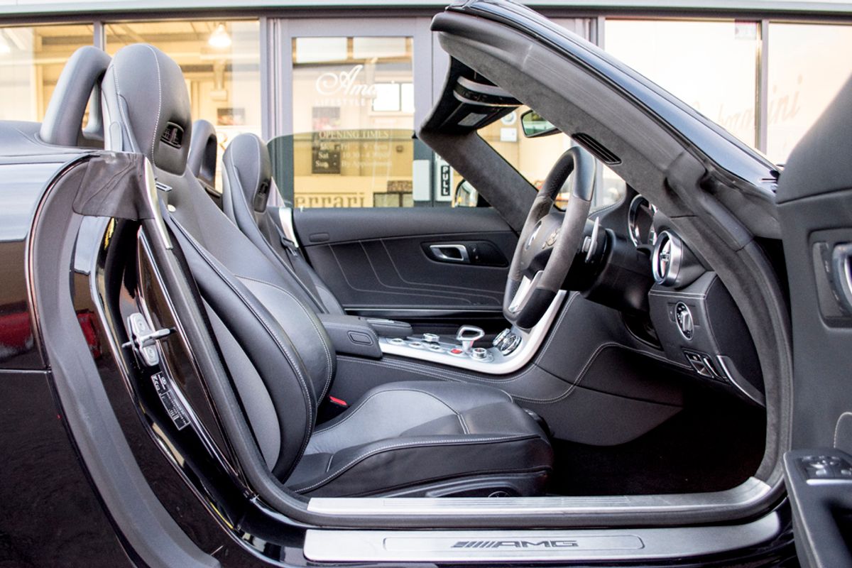MERCEDES-BENZ SLS AMG ROADSTER SLS 63 Auto