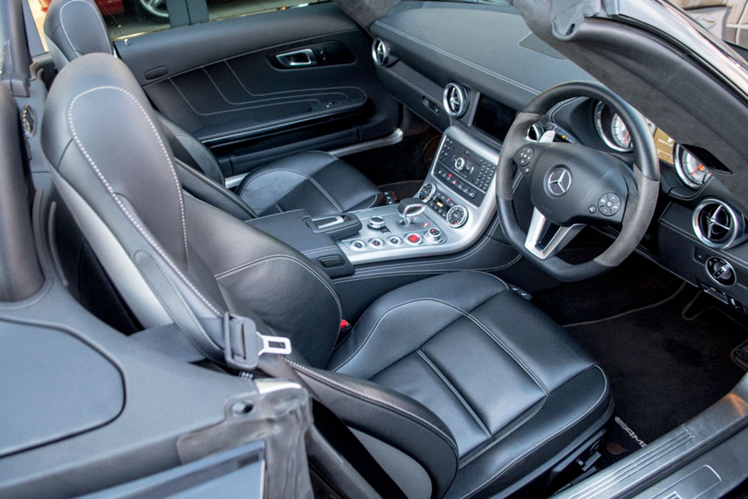 MERCEDES-BENZ SLS AMG ROADSTER SLS 63 Auto