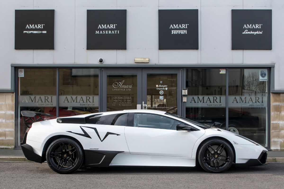 LAMBORGHINI Murcielago LP670-4 SV Superveloce