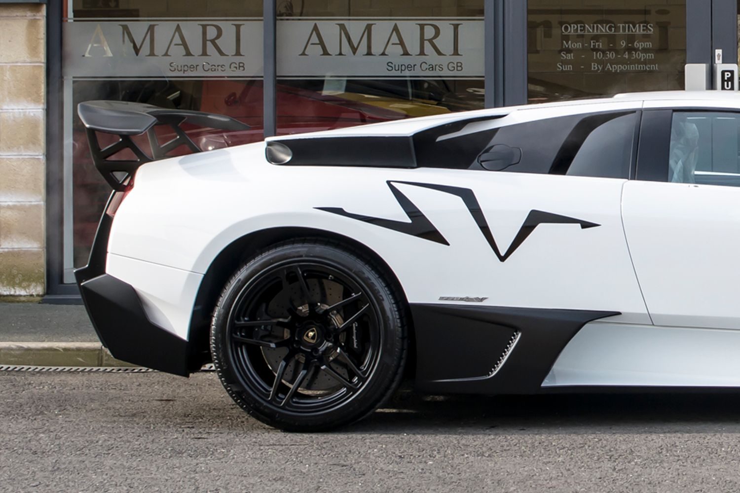LAMBORGHINI Murcielago LP670-4 SV Superveloce