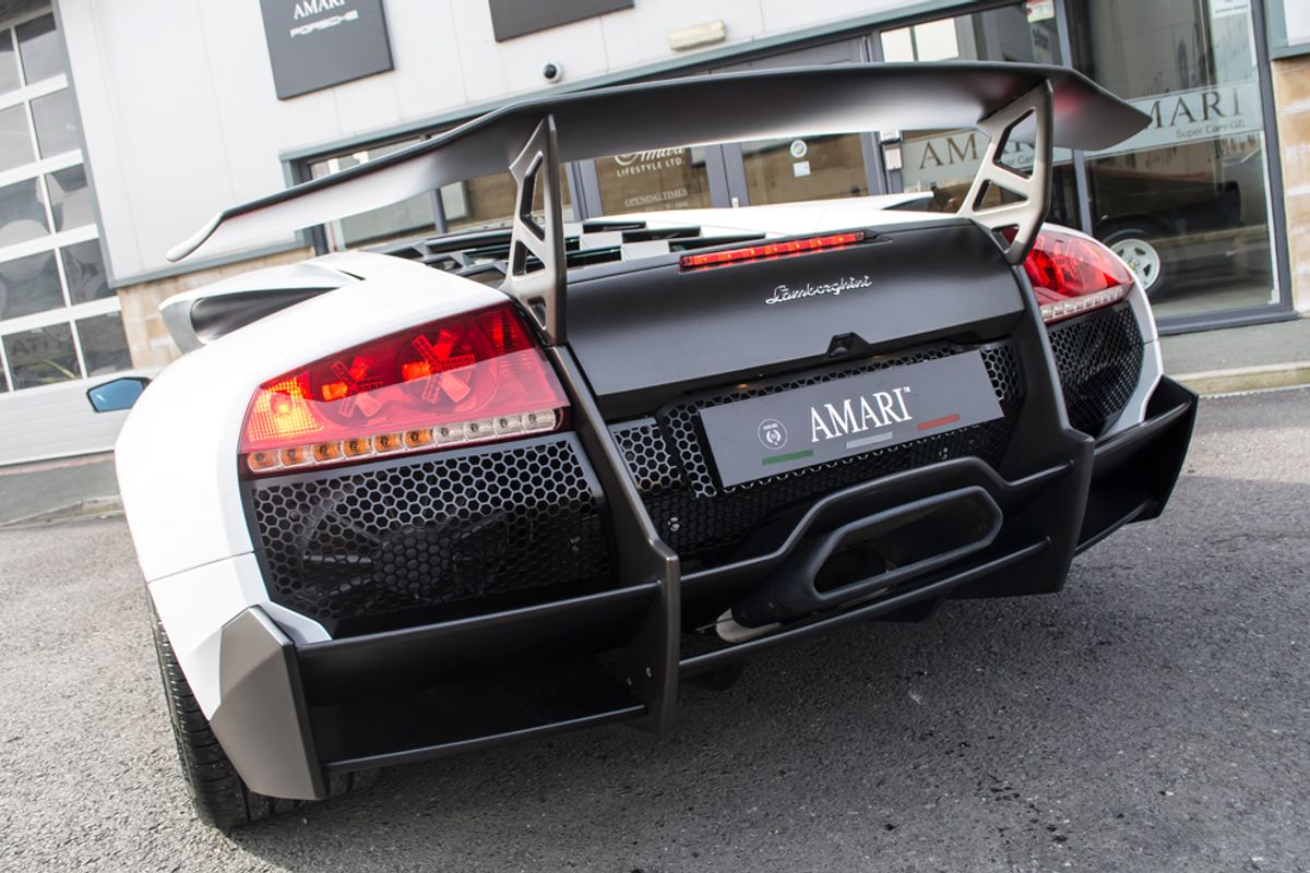 LAMBORGHINI Murcielago LP670-4 SV Superveloce