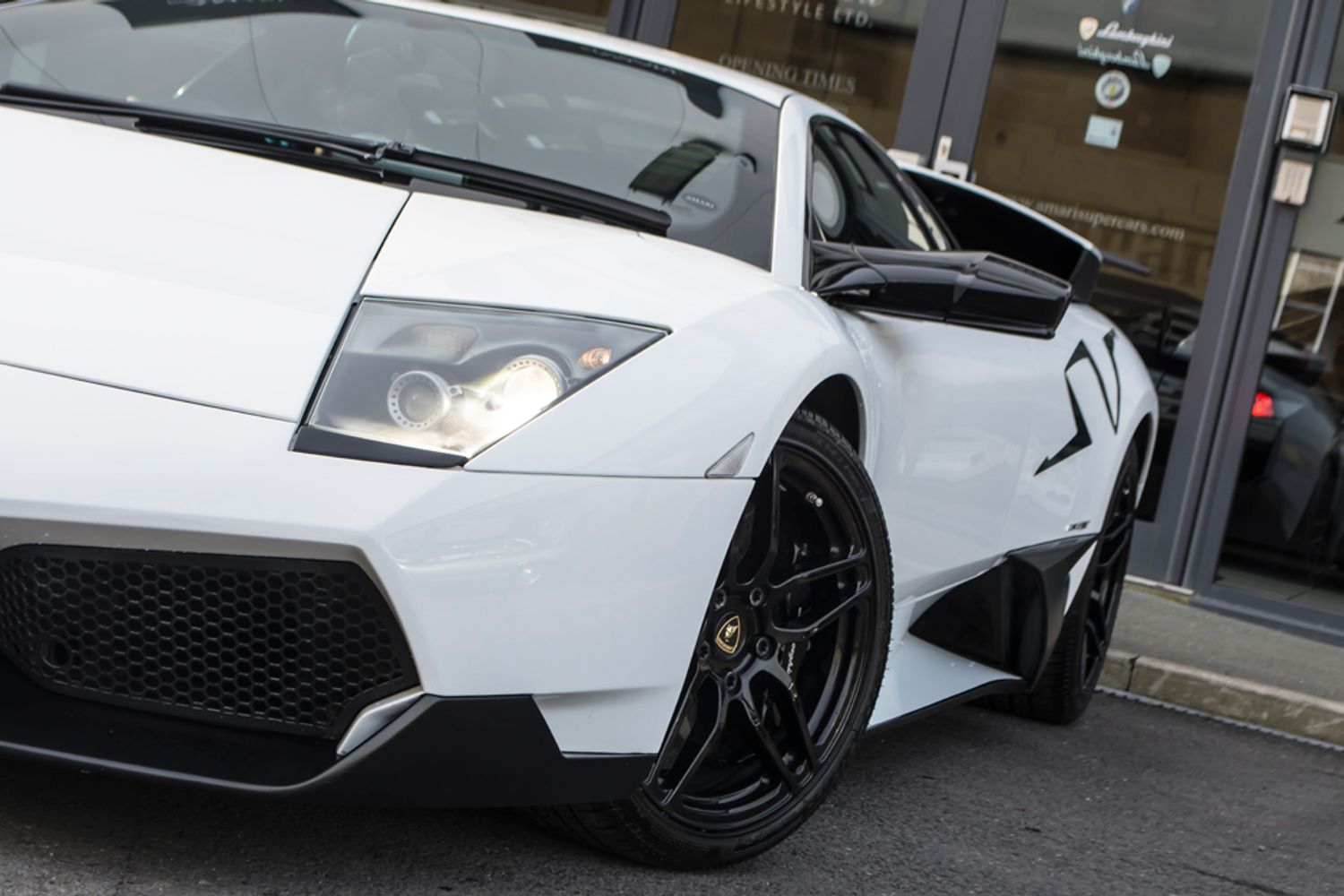 LAMBORGHINI Murcielago LP670-4 SV Superveloce