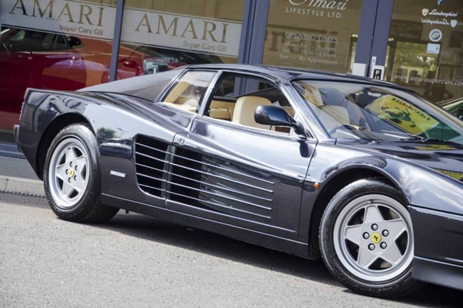 FERRARI TESTAROSSA COUPE 2dr