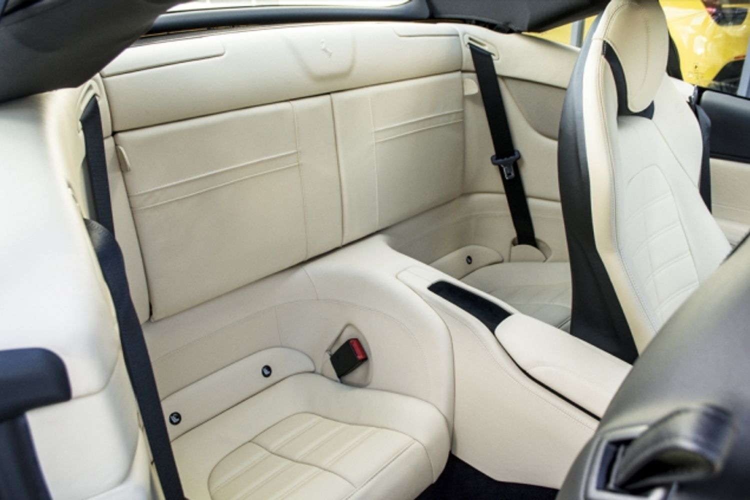 FERRARI CALIFORNIA CONVERTIBLE T Auto [HELE]