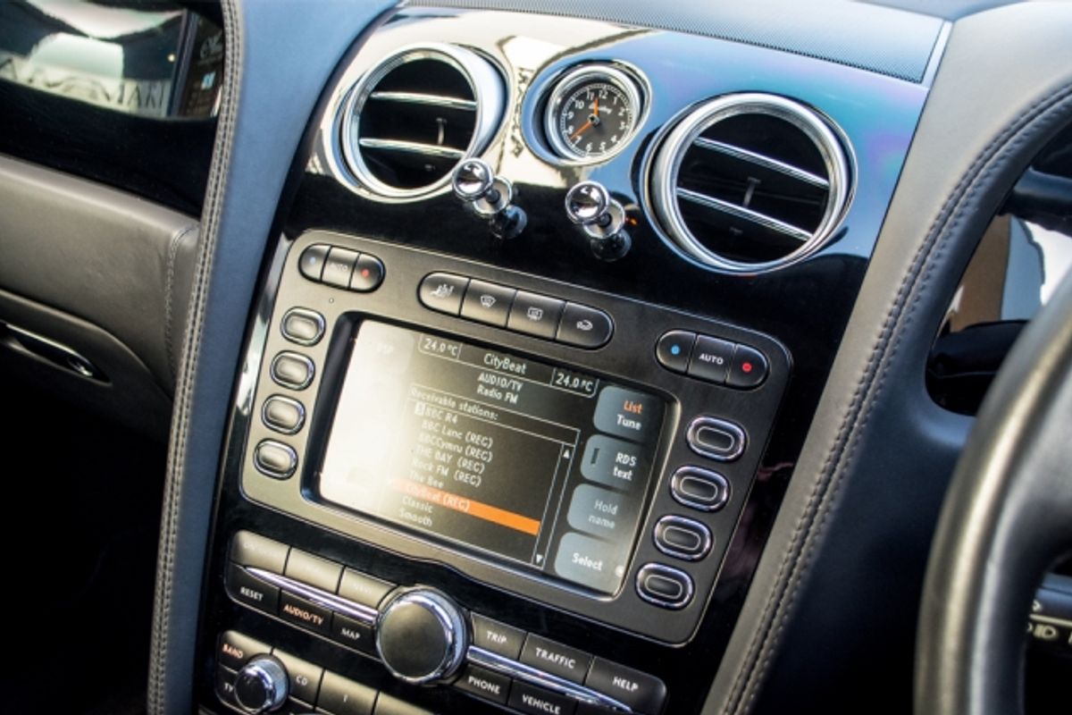 BENTLEY CONTINENTAL GTC CONVERTIBLE 6.0 W12 Auto