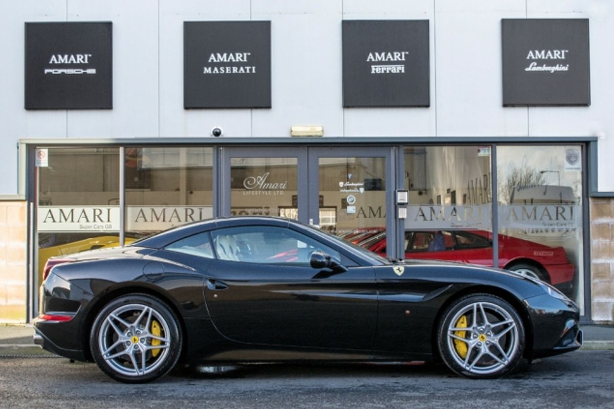 FERRARI CALIFORNIA CONVERTIBLE T Auto [HELE]