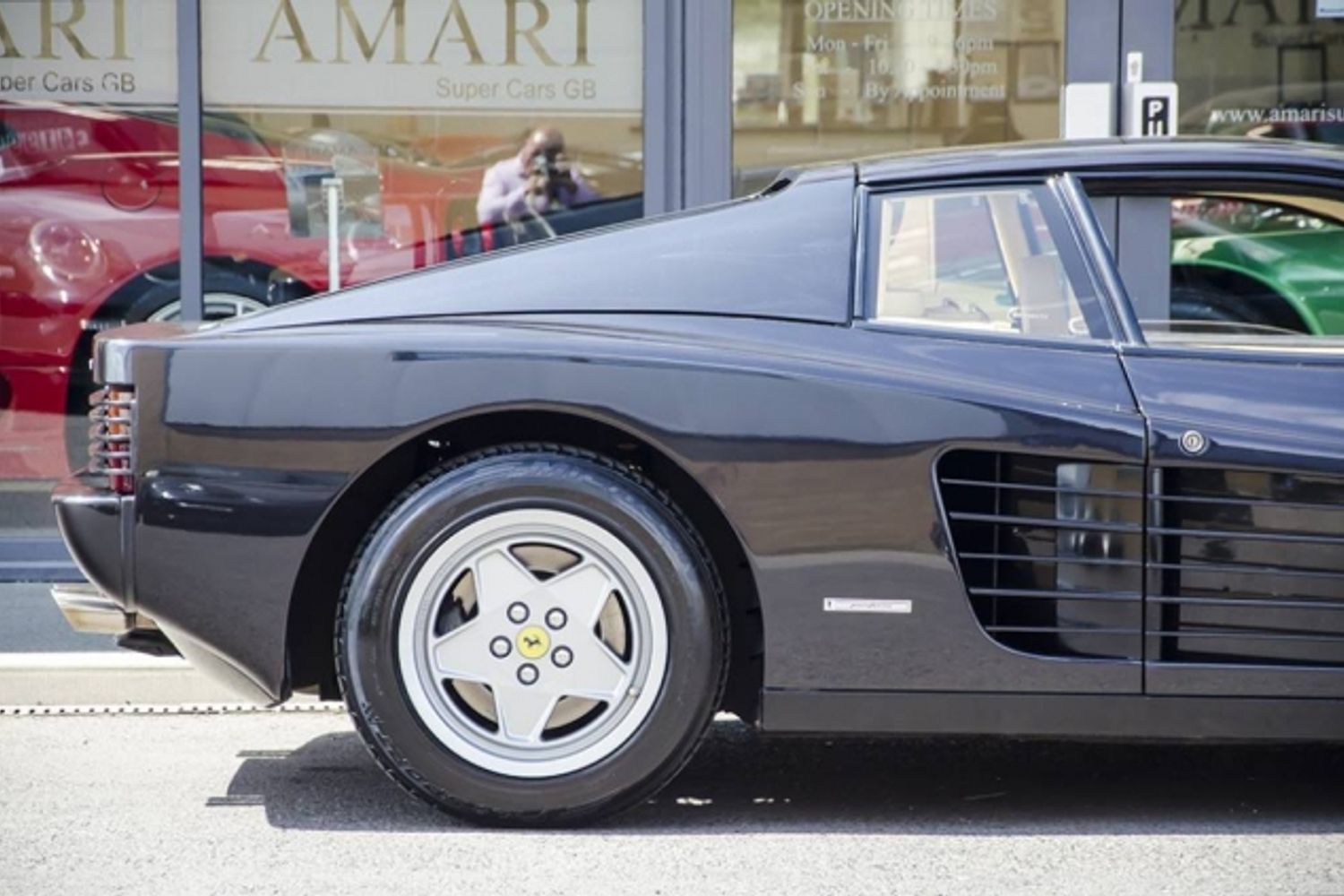 FERRARI TESTAROSSA COUPE 2dr
