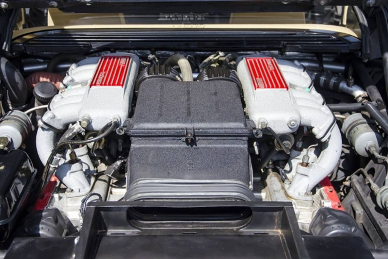 FERRARI TESTAROSSA COUPE 2dr