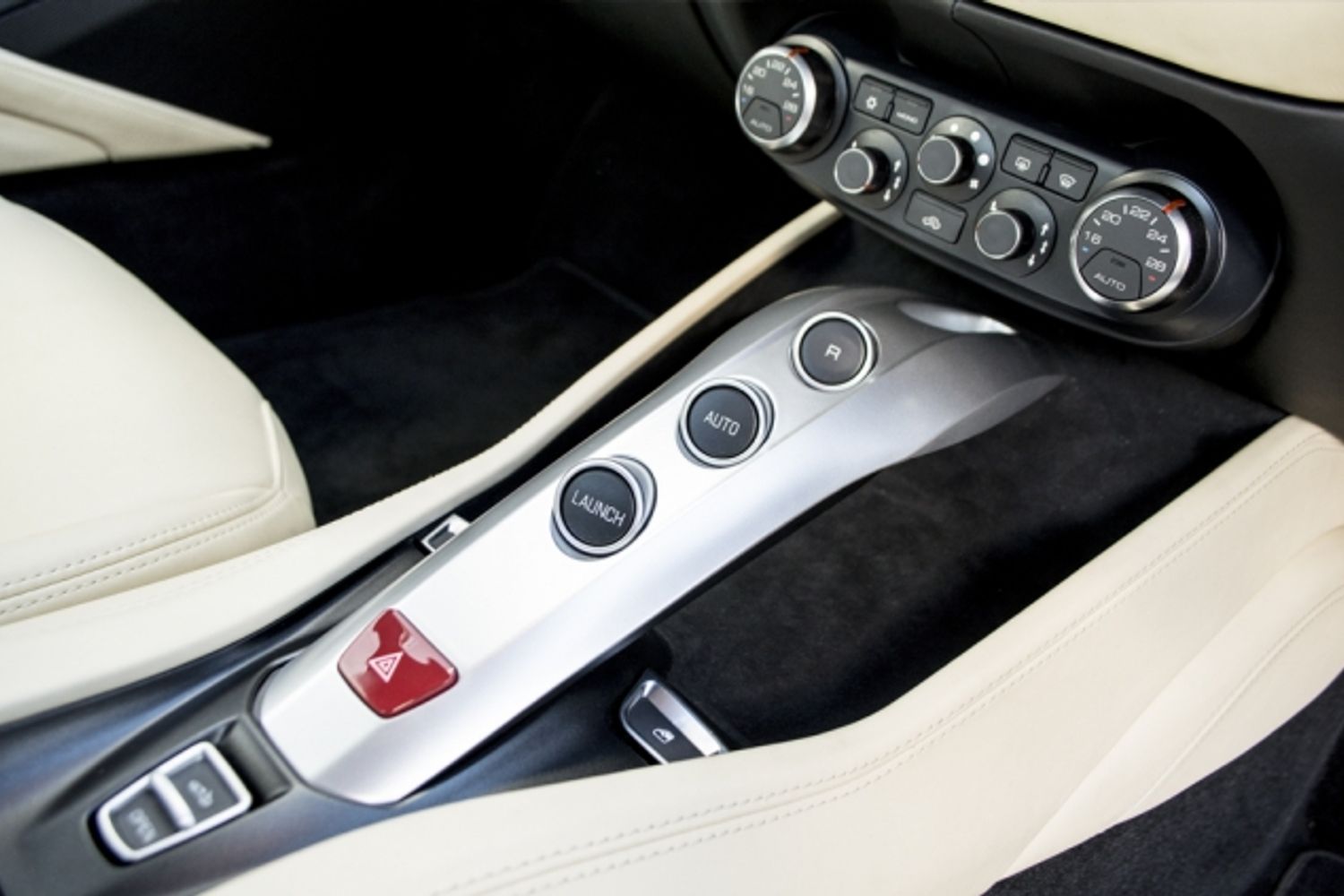 FERRARI CALIFORNIA CONVERTIBLE T Auto [HELE]
