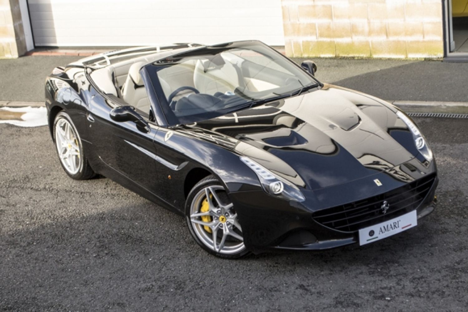FERRARI CALIFORNIA CONVERTIBLE T Auto [HELE]