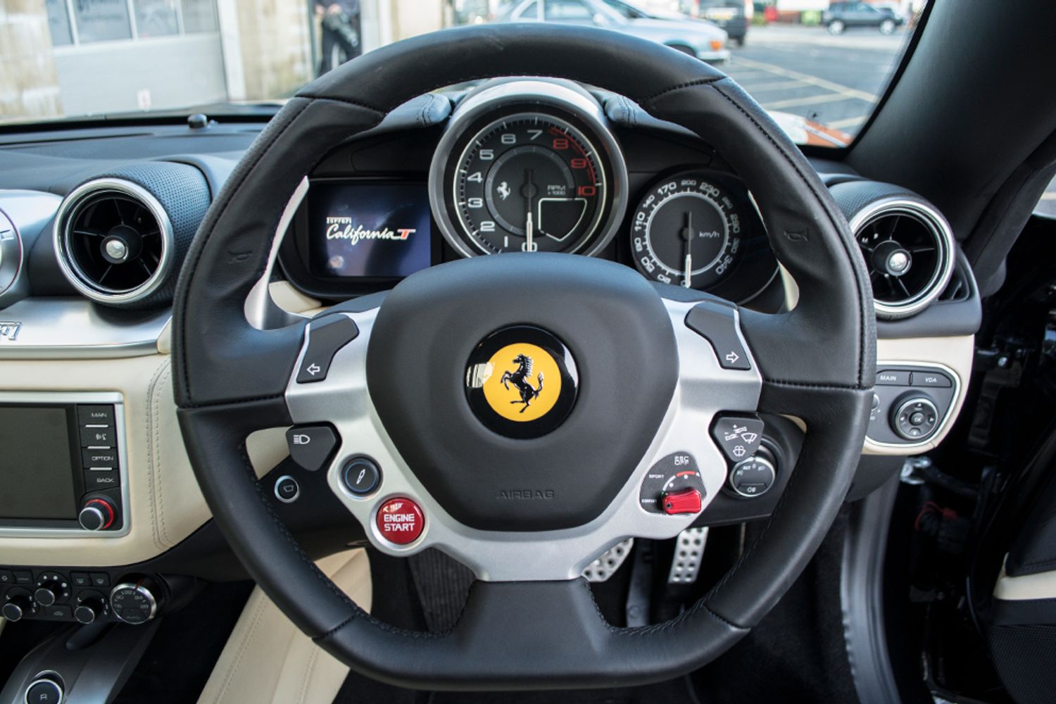 FERRARI CALIFORNIA CONVERTIBLE T Auto [HELE]