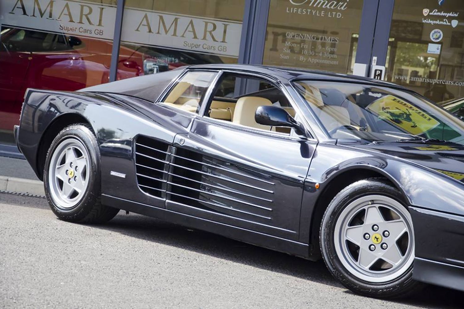FERRARI TESTAROSSA COUPE 2dr