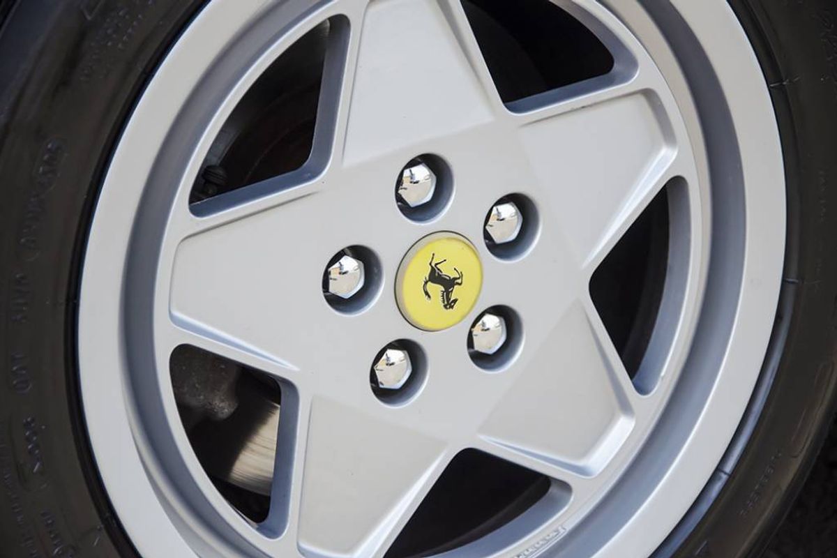 FERRARI TESTAROSSA COUPE 2dr