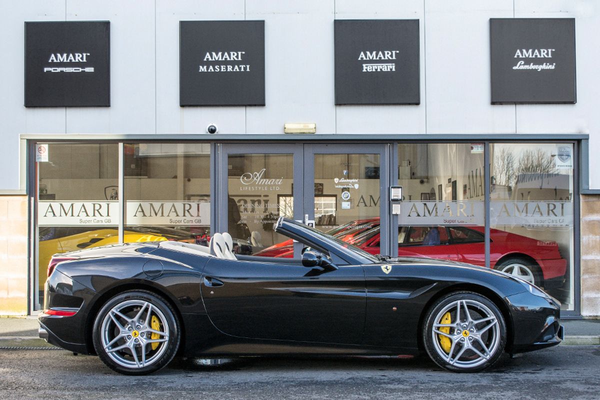FERRARI CALIFORNIA CONVERTIBLE T Auto [HELE]