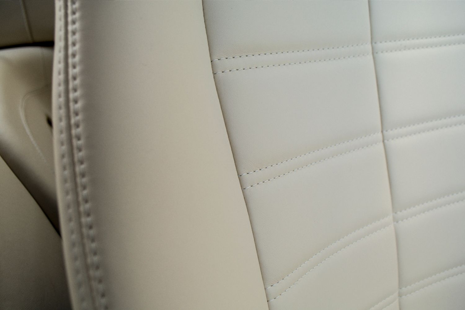 FERRARI CALIFORNIA CONVERTIBLE T Auto [HELE]