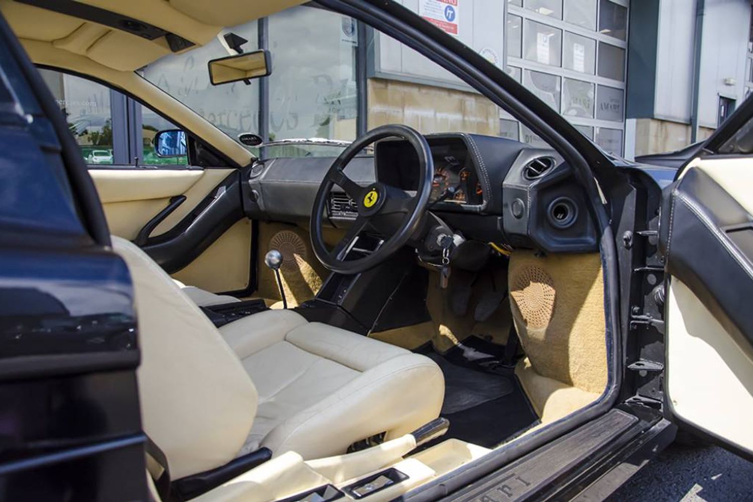FERRARI TESTAROSSA COUPE 2dr