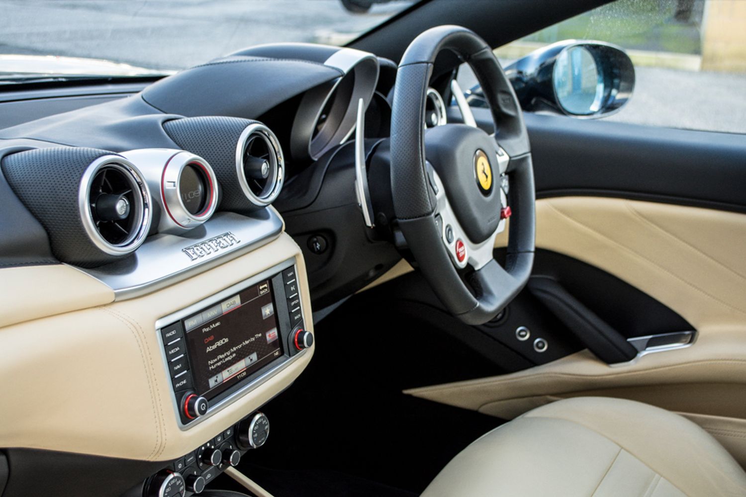 FERRARI CALIFORNIA CONVERTIBLE T Auto [HELE]