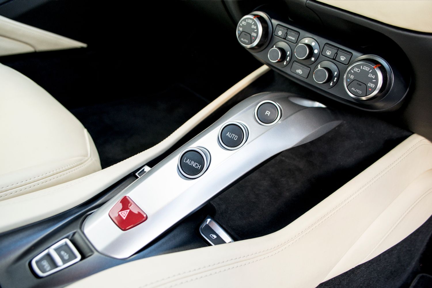 FERRARI CALIFORNIA CONVERTIBLE T Auto [HELE]